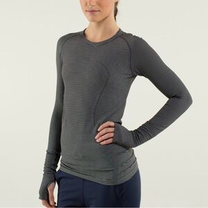 Lululemon ladies size 4 swiftly Striped Long Sleeve Top
